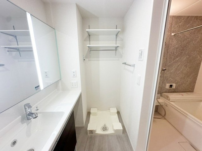 【洗面所】 | D-Sereno上福岡 | 明るい洗面所です