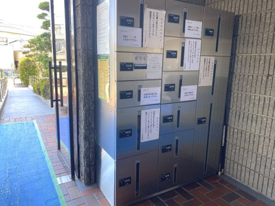 【設備】 | メゾンドール高石 | 宅配ボックスがあるので、不在時でも荷物が受け取れて便利ですね♪