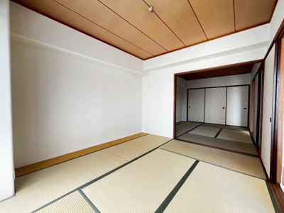 【和室】 | メゾンドール高石 | 和室と和室を繋げてさらに広く使っていただけますよ！親戚や友人が集まった時に便利ですね♪