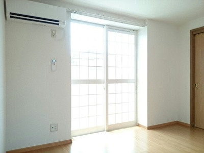 【洋室】 | シャン・デ・ソレイユ | ゆったりした洋室です