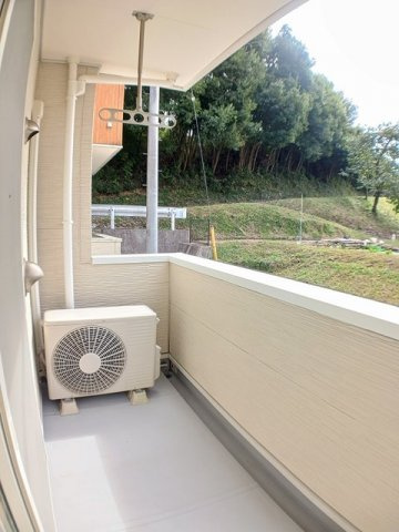 ベル・ヴィオラＡのバルコニー|お洗濯にも便利なバルコニー付き