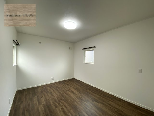 東大阪市御厨南2丁目の洋室