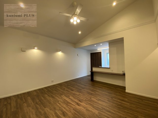 東大阪市御厨南2丁目の居間・リビング