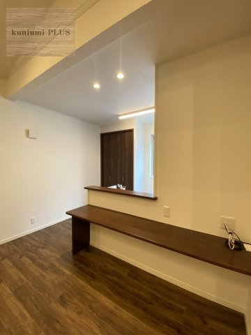 東大阪市御厨南2丁目の居間・リビング