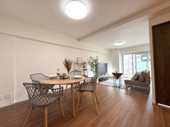 メロディーハイム守口のダイニング|LDK15.5帖
■物件内覧・資金計画相談・住宅ローン相談、リフォーム相談、お問合せ受付中■
※当日・翌日のご内覧、ご相談はお電話でのお問合せがスムーズです！