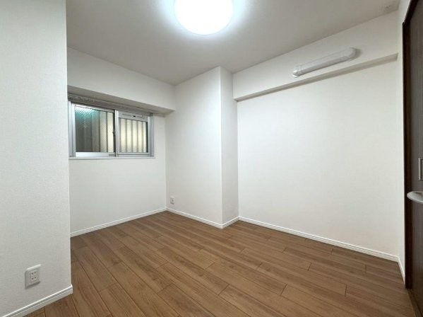 メロディーハイム守口の内装|洋室4.8帖
■物件内覧・資金計画相談・住宅ローン相談、リフォーム相談、お問合せ受付中■
※当日・翌日のご内覧、ご相談はお電話でのお問合せがスムーズです！