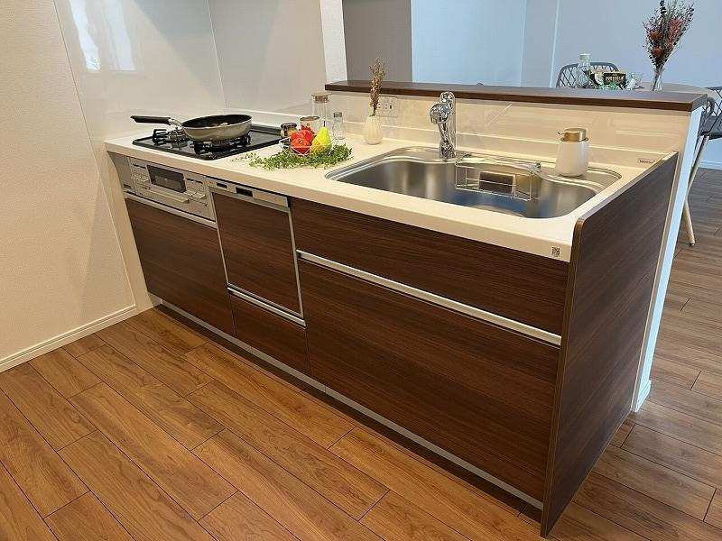 メロディーハイム守口のキッチン|システムキッチン　食器洗い乾燥機
■物件内覧・資金計画相談・住宅ローン相談、リフォーム相談、お問合せ受付中■
※当日・翌日のご内覧、ご相談はお電話でのお問合せがスムーズです！