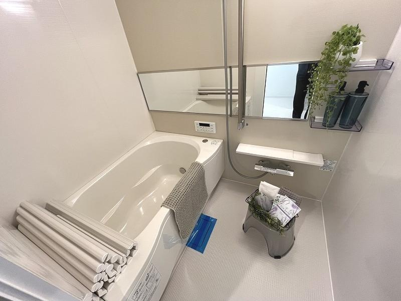 メロディーハイム守口の浴室|ユニットバス
■物件内覧・資金計画相談・住宅ローン相談、リフォーム相談、お問合せ受付中■
※当日・翌日のご内覧、ご相談はお電話でのお問合せがスムーズです！