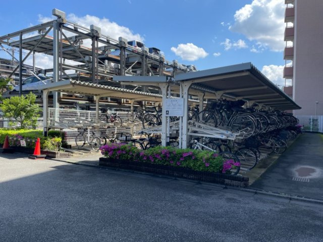 ビクトリアアネーロ大宮の駐輪場|■お客様との会話を大切にし、一人ひとりにあった資金計画やプランをご提案致します。「家を買って終わり」ではなく、「買ってからがスタート」と考え、ご提案します。ローンのご相談は私たちにお任せ下さい。