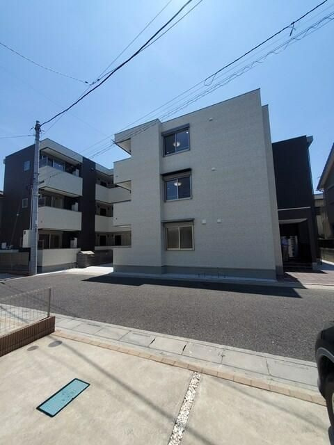 ＲＩＳ参番館の外観