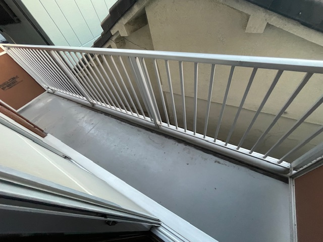 【バルコニー】