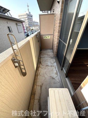 【バルコニー】 | クロワゾン | 南西向き