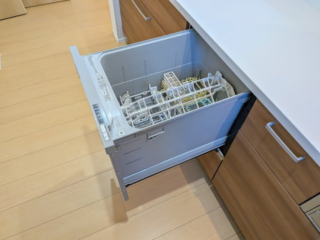 八王子市　子安町　新築一戸建てのキッチン|～食洗機付き　食事後の食器洗いはお任せ、家族でゆっくりとくつろげます～