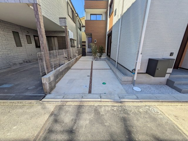 八王子市　子安町　新築一戸建ての駐車場|～カースペースは1台分～