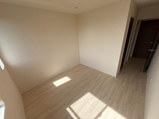 【寝室】 | サンエリーハイム | 寝室