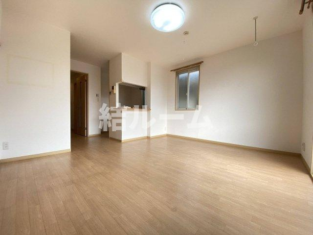 練馬区早宮３丁目のアパートの居間・リビング