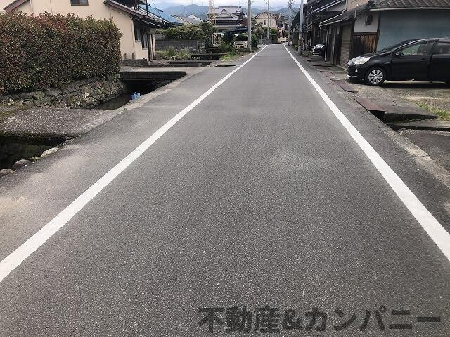 東温市北方の売地の周辺