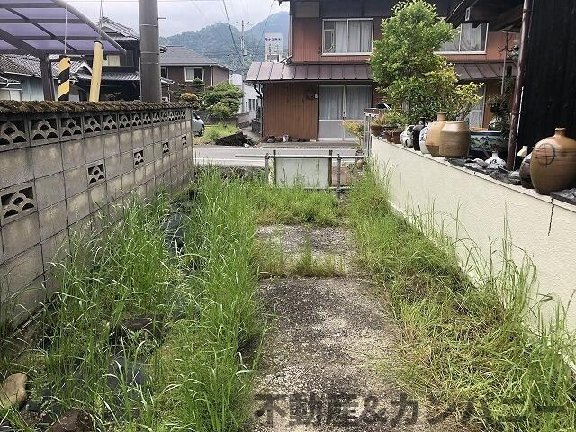 東温市北方の売地の周辺