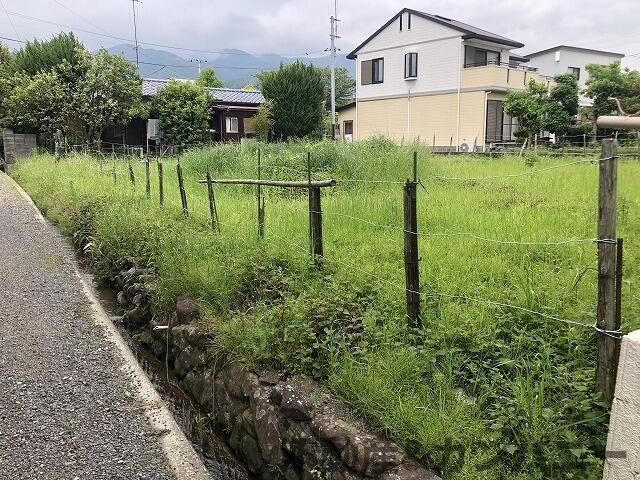 東温市北方の売地の周辺