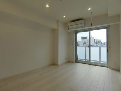 【居間・リビング】 | リブリ・ユウシン | ゆったりとした居間です