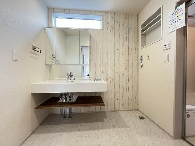 【洗面所】 | 福岡市東区美和台3丁目　2号棟（全2棟）【仲介手数料無料・0円】 | 現地写真。