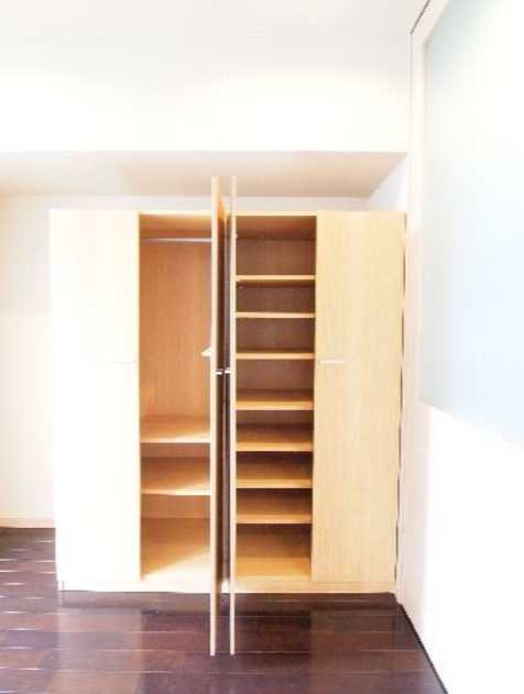 エスティメゾン銀座　駅近　ペット相談　駐車場の収納