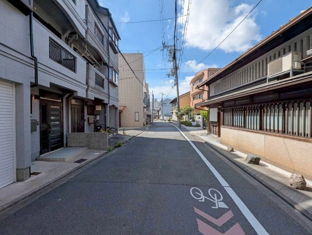 壬生御所ノ内町の前面道路含む現地写真