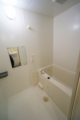 【浴室】 | リーベC棟 | きれいなお風呂です