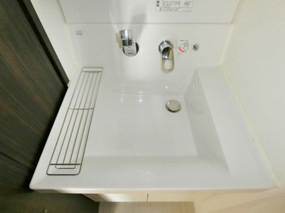 【洗面所】 | BLAU本町東 | 独立洗面台です