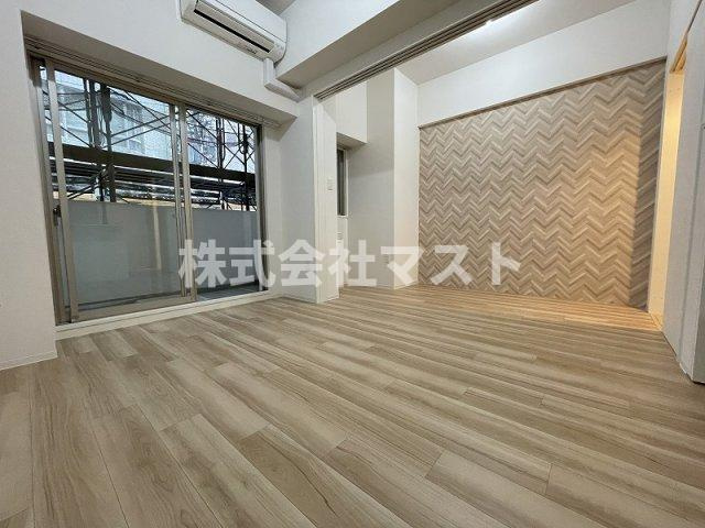 セレニテ本町リアンの居間・リビング