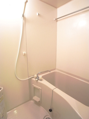 【浴室】 | リブリ・三ツ沢フラッツ | 日々の疲れを癒すお風呂付です