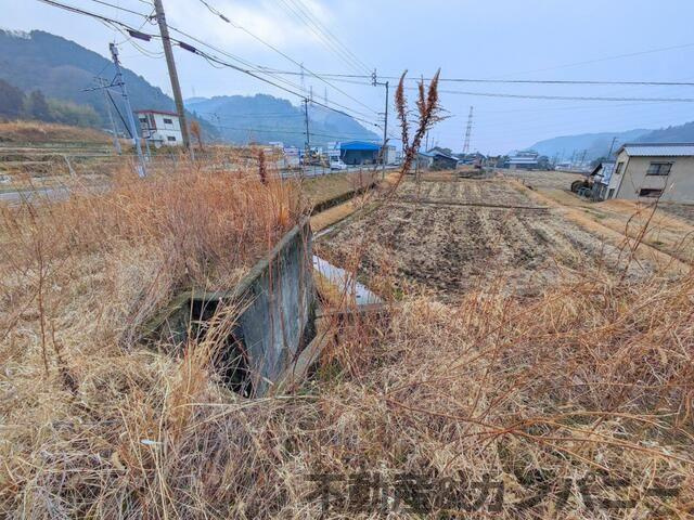 東温市則之内の売地の周辺