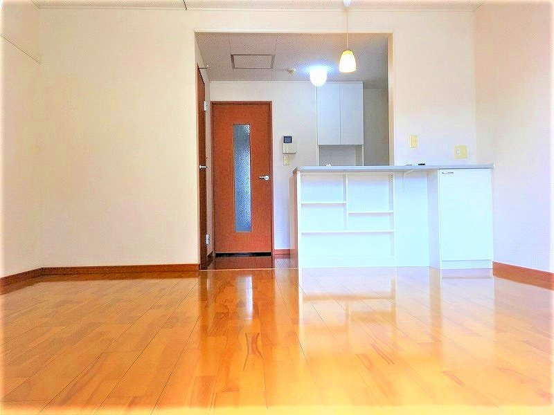 レオパレスケリュスBの居間・リビング|画像3