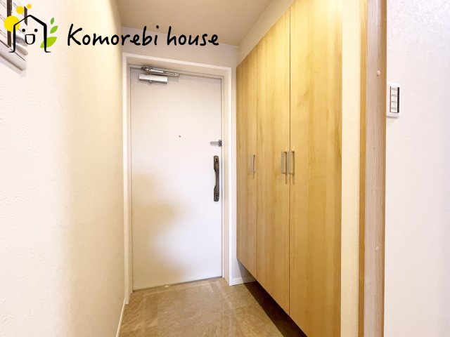 ビクトリアアネーロ大宮の玄関|落ち着いた玄関です