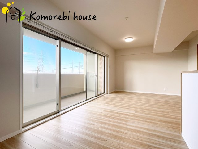 ビクトリアアネーロ大宮の居間・リビング|使いやすい居間です