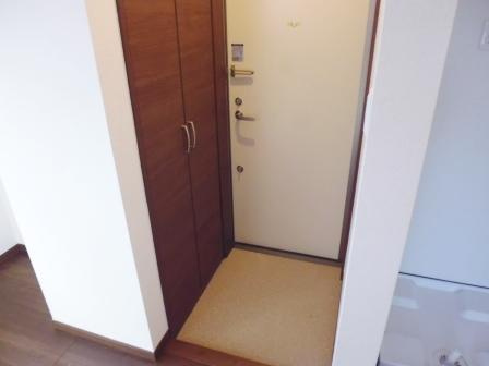 グランド西巣鴨の玄関