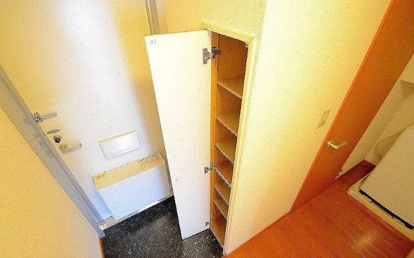 レオパレスソレーユⅡの玄関