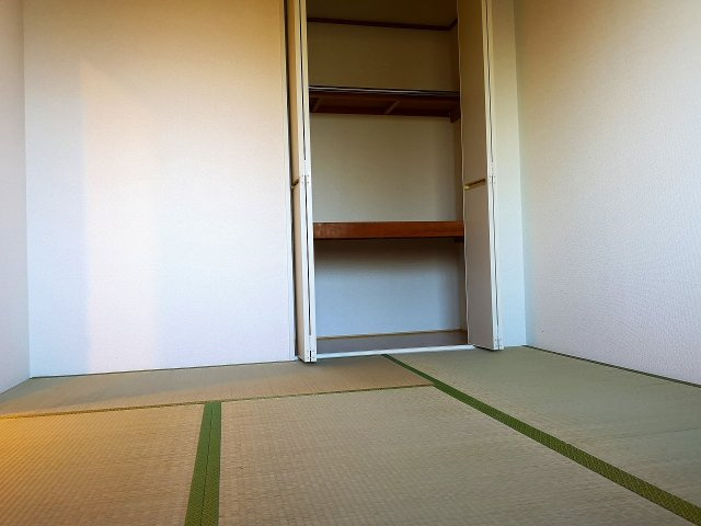 川崎市多摩区中野島２丁目のアパートの和室