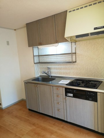 川崎市多摩区中野島２丁目のアパートのキッチン