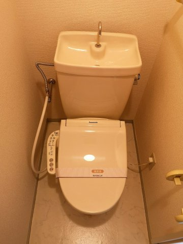 川崎市多摩区中野島２丁目のアパートのトイレ