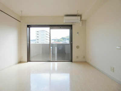 【洋室】 | ロイヤルマンションC.O.R