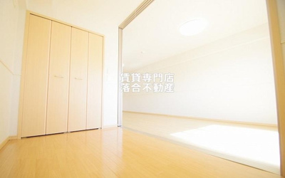 【洋室】 | メゾンノーブル | 広々とした洋室