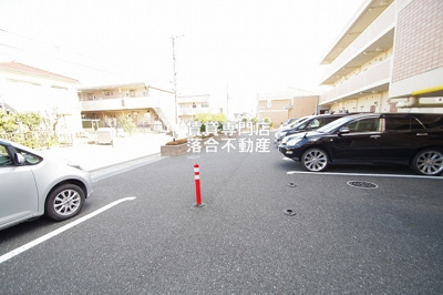 【駐車場】 | メゾンノーブル | 敷地内駐車場完備