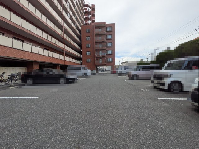 【駐車場】
