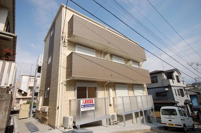 アンジュールの外観