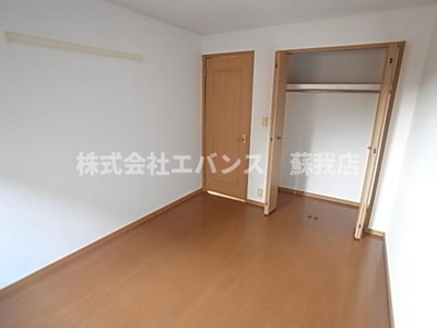 【寝室】 | フォレストタウンⅠ | 落ち着いた色調の寝室です