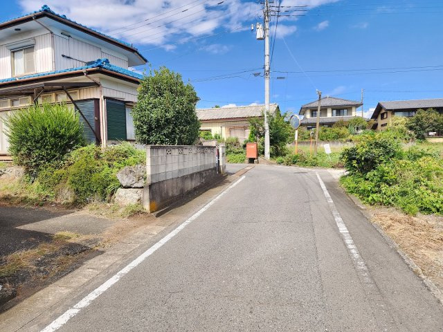 高崎市箕郷町生原　売土地の前面道路含む現地写真
