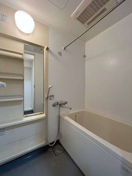 プロシード吹上の浴室