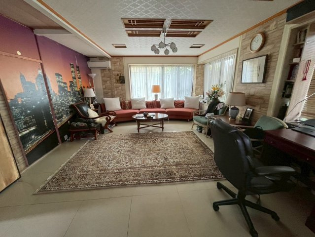 宮古島市平良字西原　シェアハウスの居間・リビング