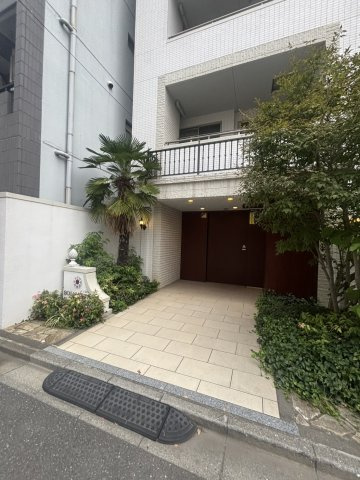 ソルフィエスタ御徒町のエントランス